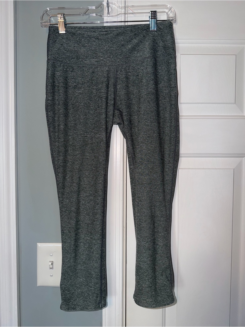 TEK GEAR DryTek High Waist Lattice Hem Crop Capri Leggings Charcoal Grey S